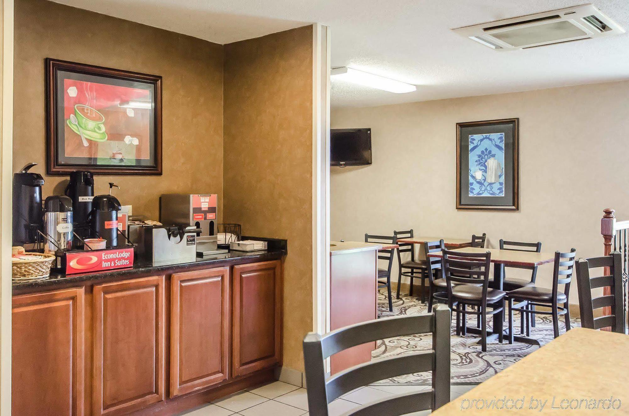 Econo Lodge Inn & Suites Evansville Stevenson Екстер'єр фото